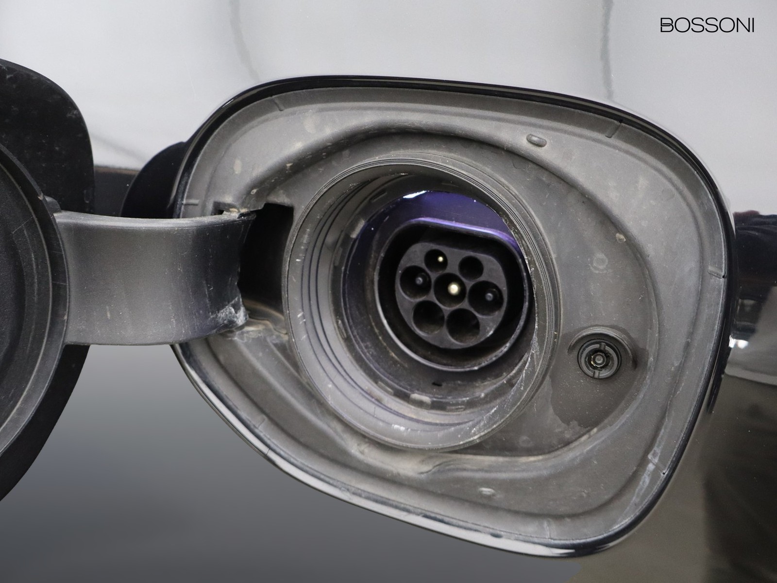 17 - Volvo XC60 2.0 t6 recharge plug-in hybrid  inscription expression awd automatico