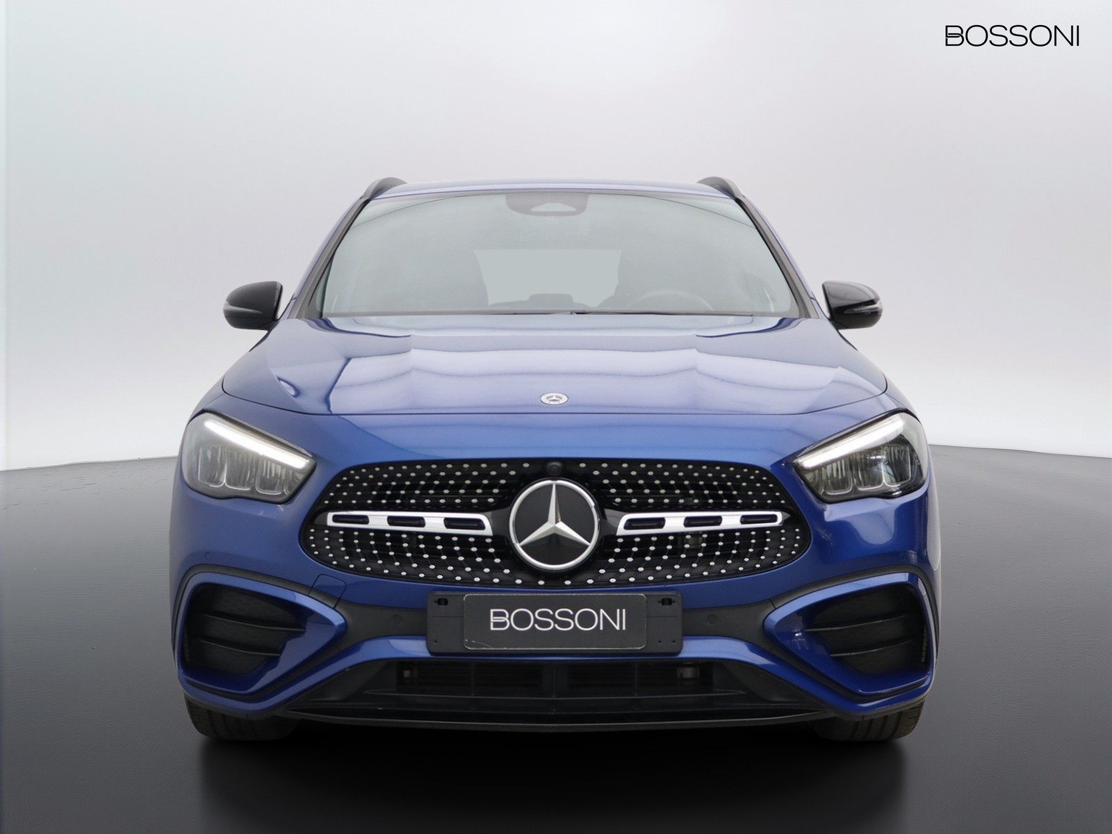 2 - Mercedes GLA 200 d amg line premium 8g-dct