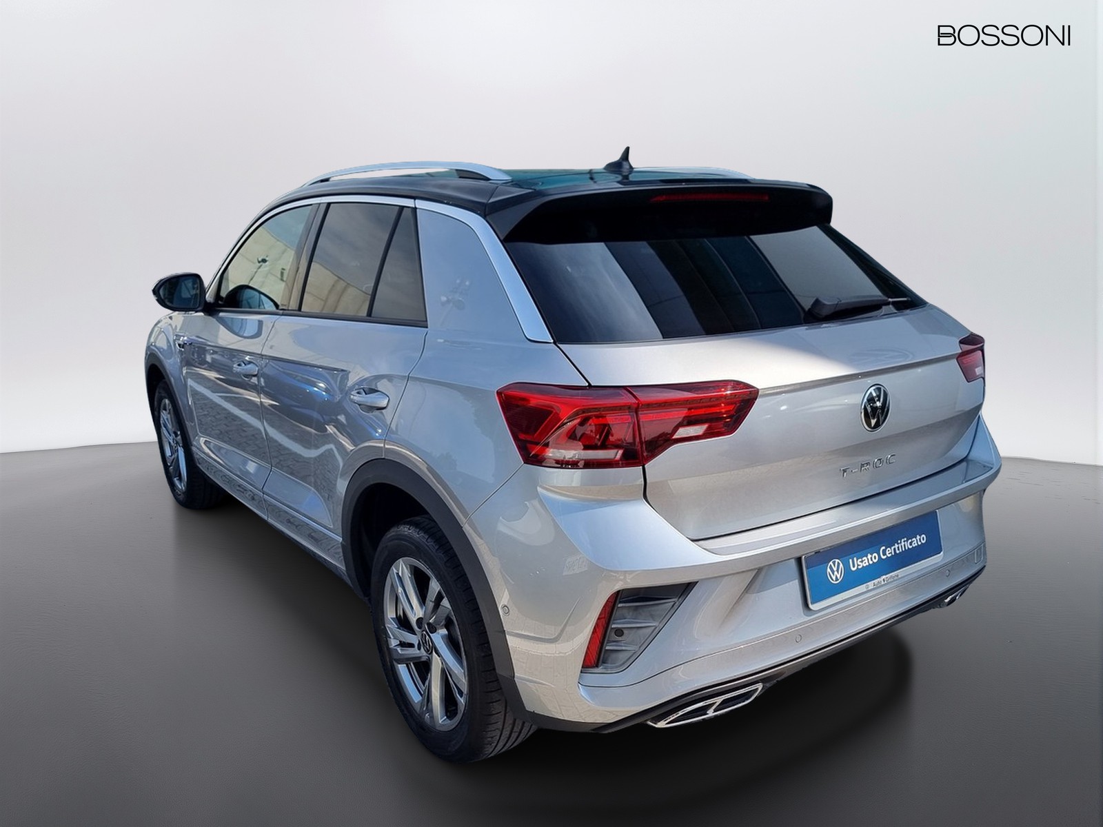 4 - Volkswagen T-Roc 1.0 tsi 110cv r line