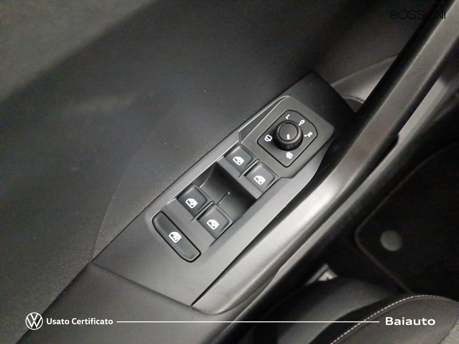 17 - Volkswagen T-Cross 1.0 tsi 95cv edition plus