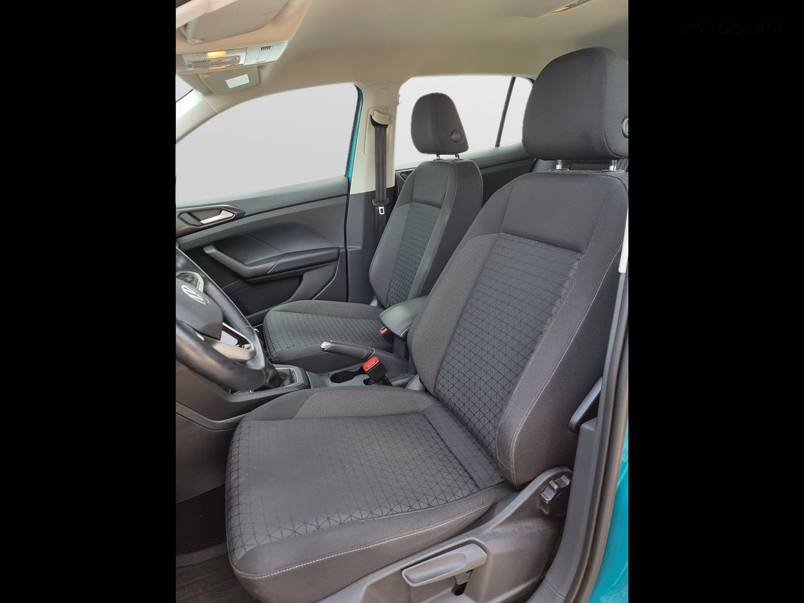 8 - Volkswagen T-Cross 1.0 tsi 95cv style