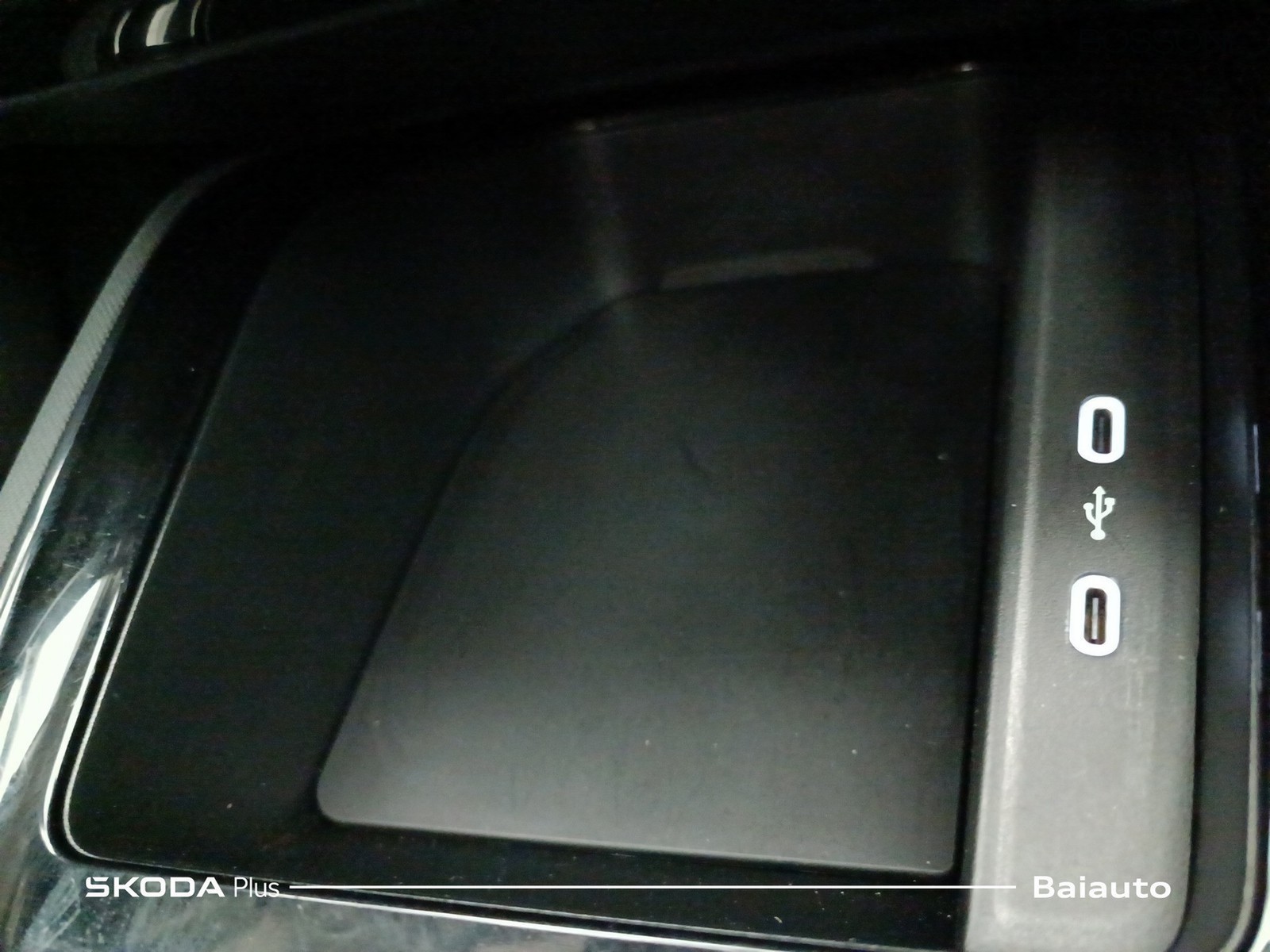 12 - Skoda Kamiq 1.0 tsi 115cv black dots dsg