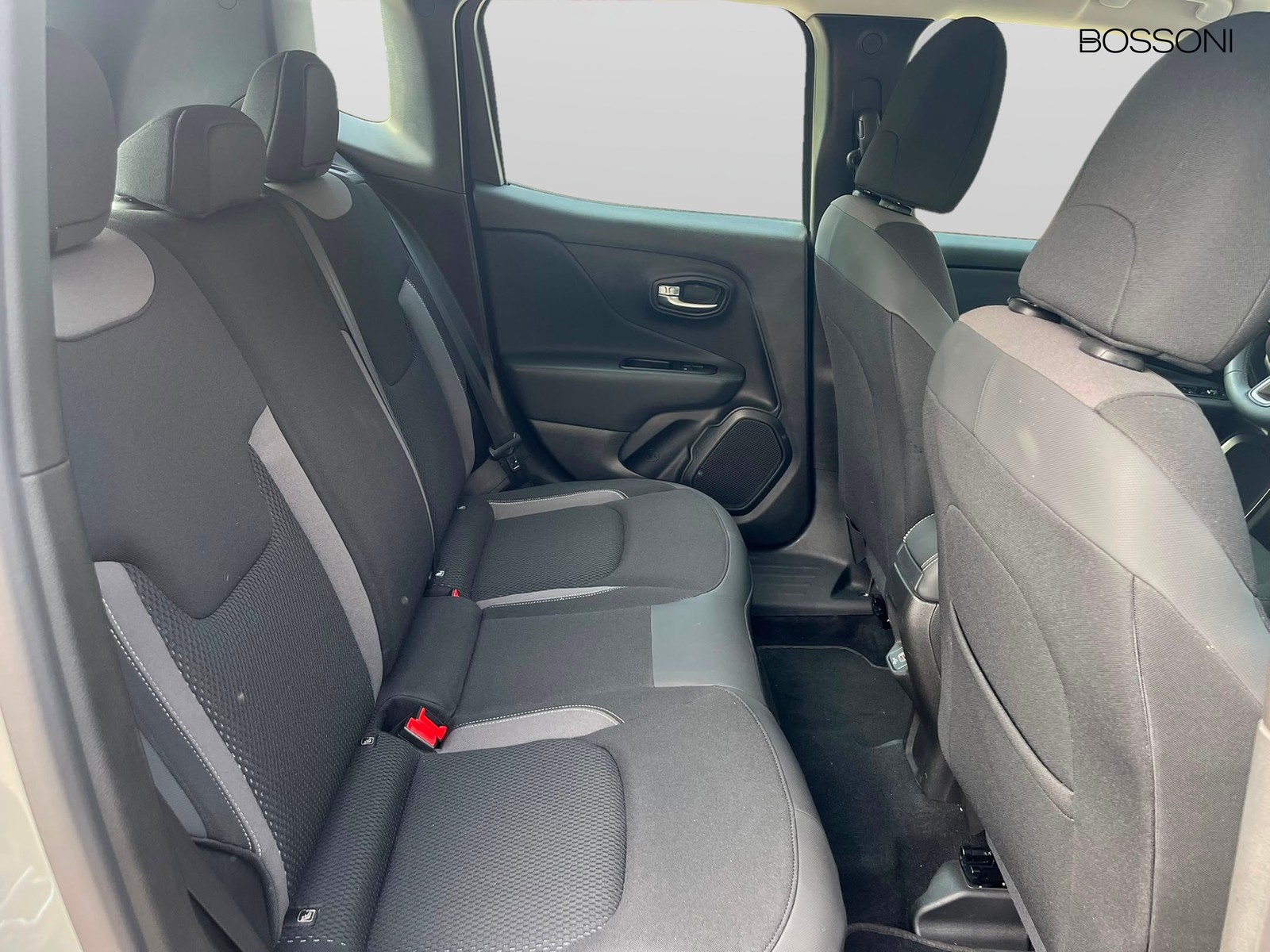 8 - Jeep Renegade 1.5 turbo t4 mhev 130cv limited 2wd