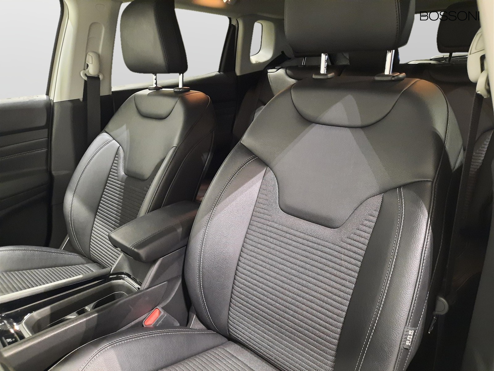 18 - Jeep Compass 1.3 turbo t4 phev limited 4xe at6