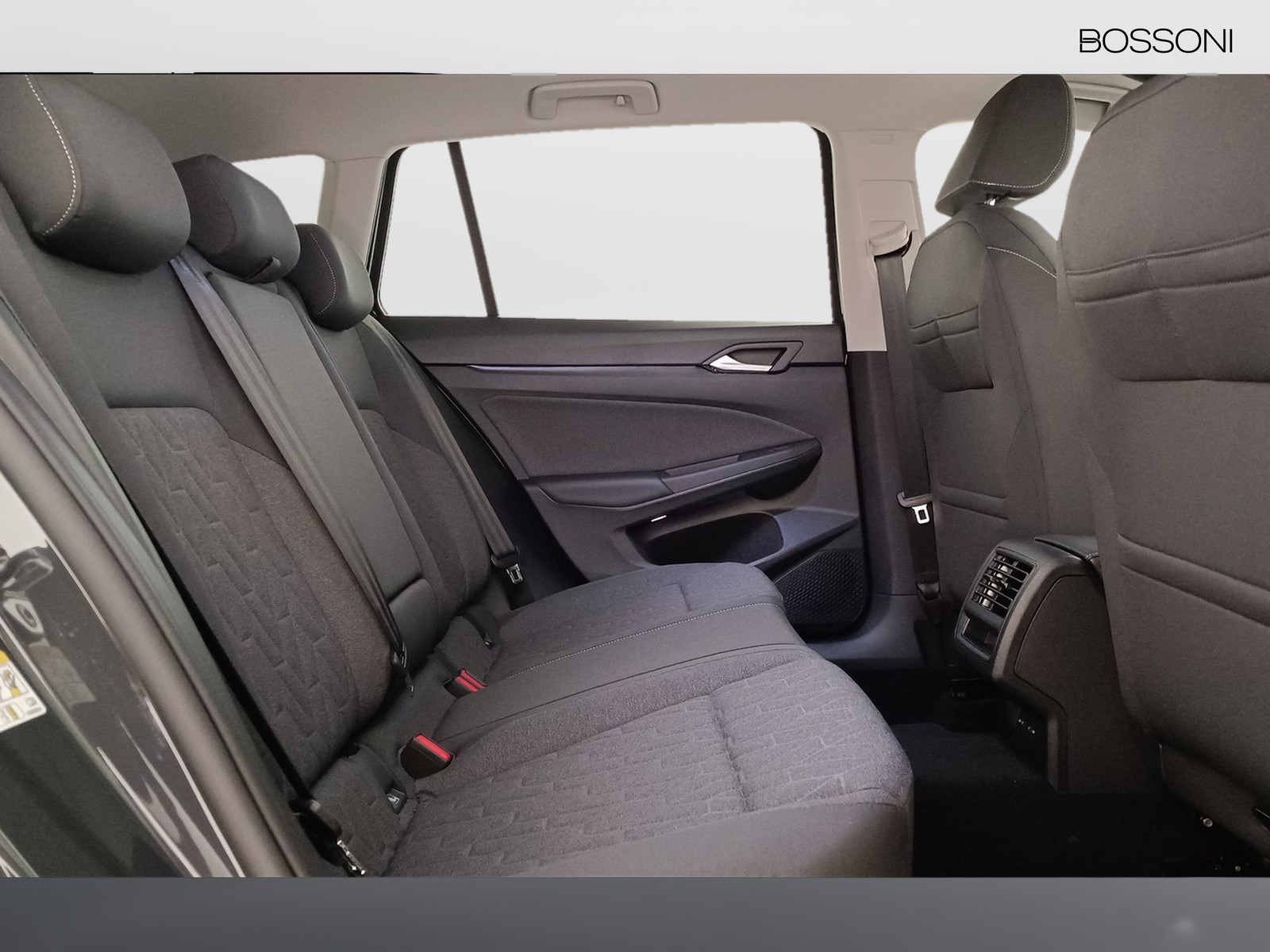 9 - Volkswagen Golf variant 1.5 etsi act 115cv edition plus