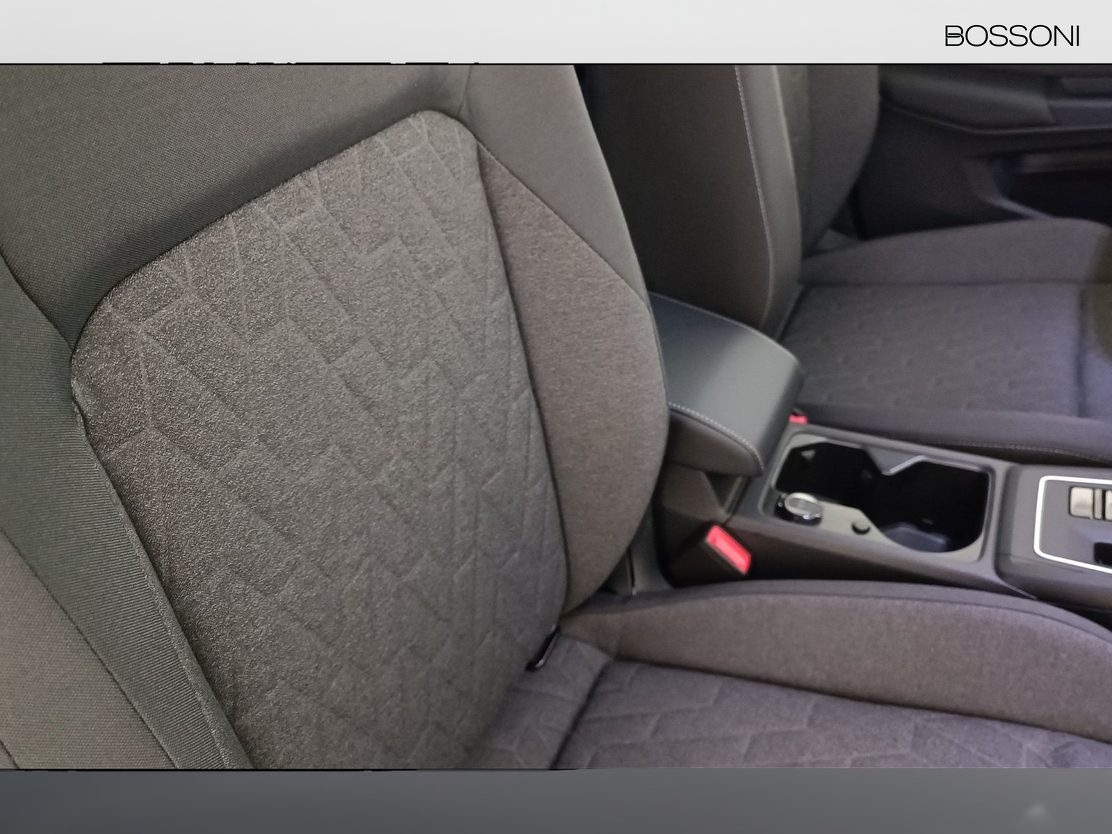 26 - Volkswagen Golf variant 1.5 etsi act 115cv edition plus