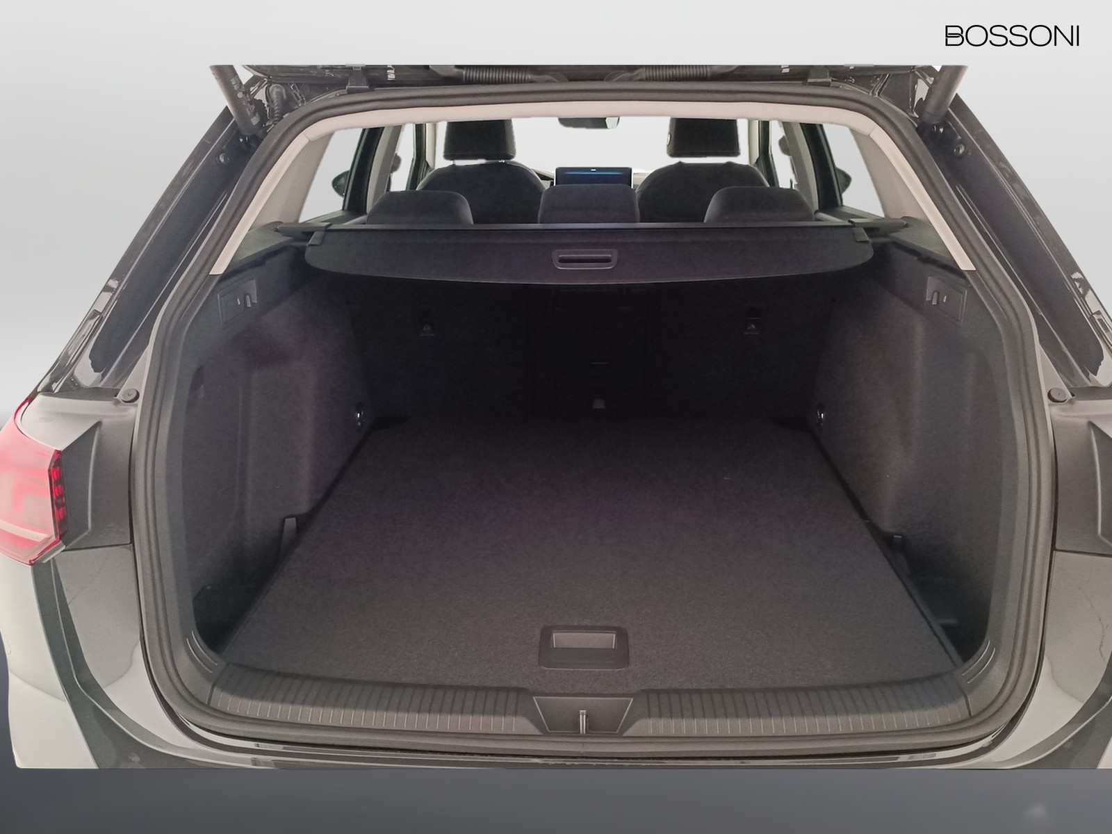 28 - Volkswagen Golf variant 1.5 etsi act 115cv edition plus