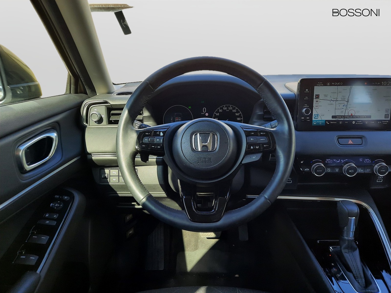 8 - Honda HR-V 1.5 hev advance