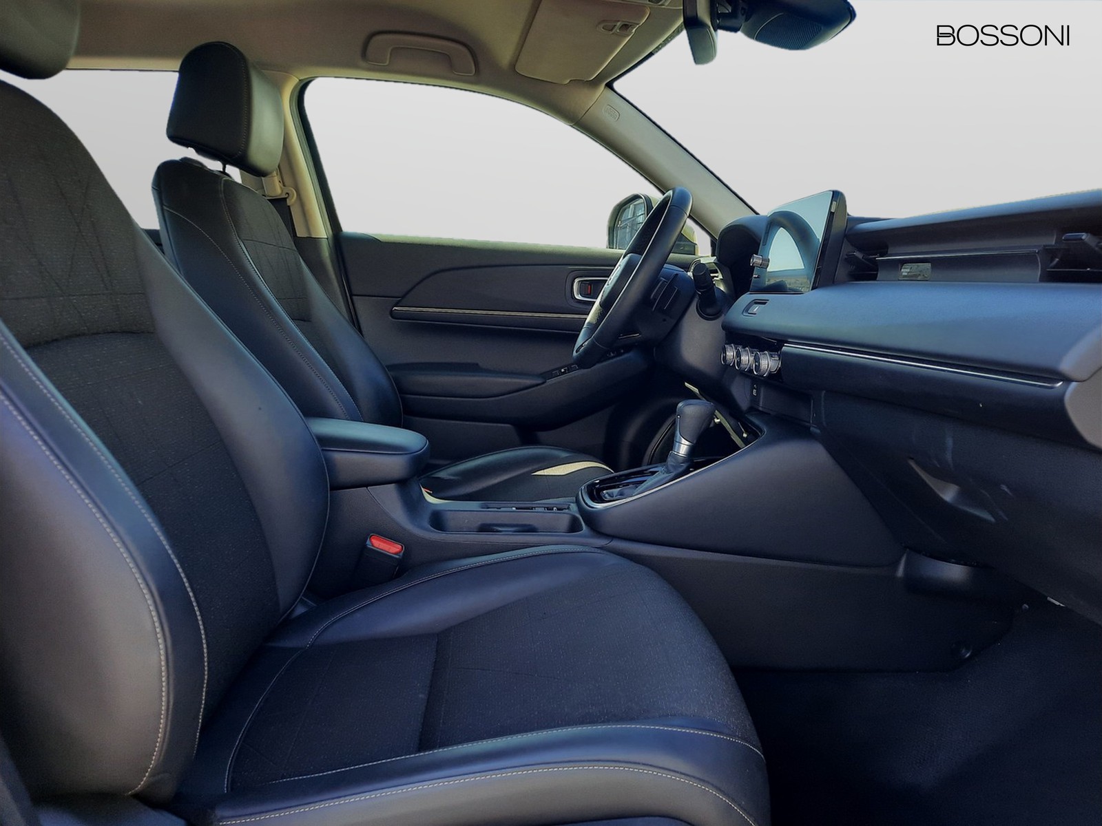 9 - Honda HR-V 1.5 hev advance