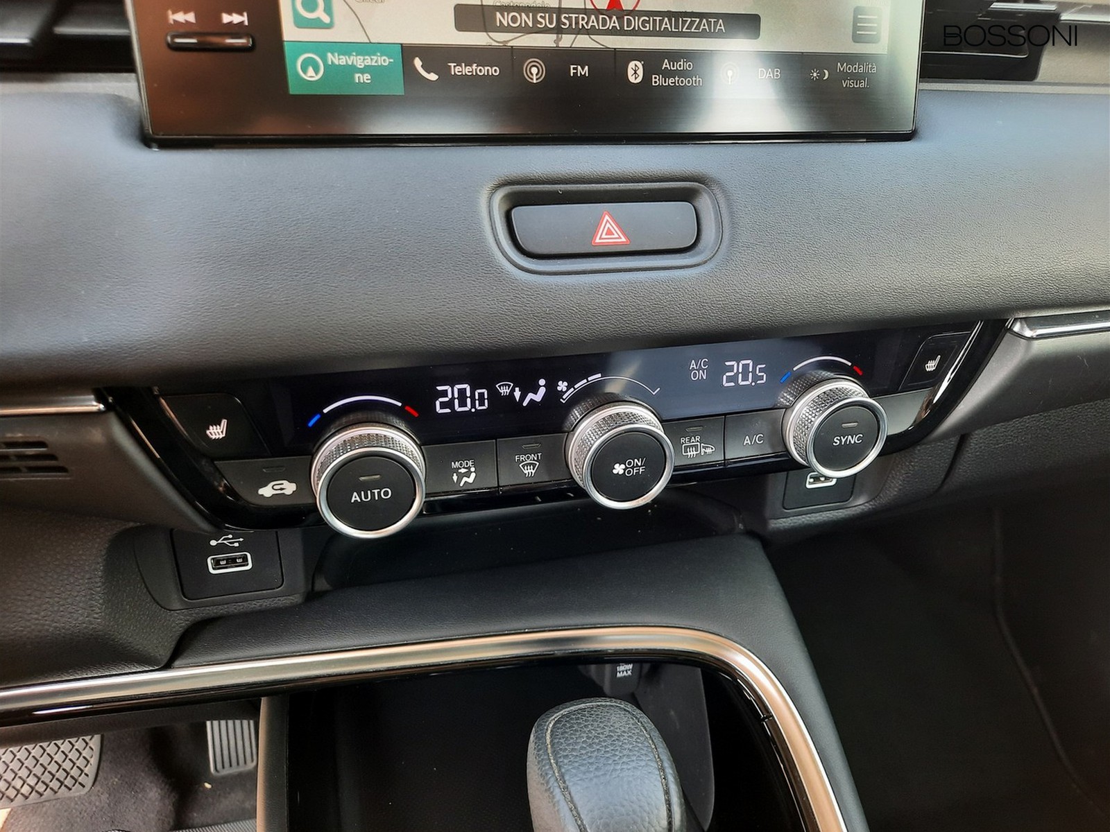 12 - Honda HR-V 1.5 hev advance