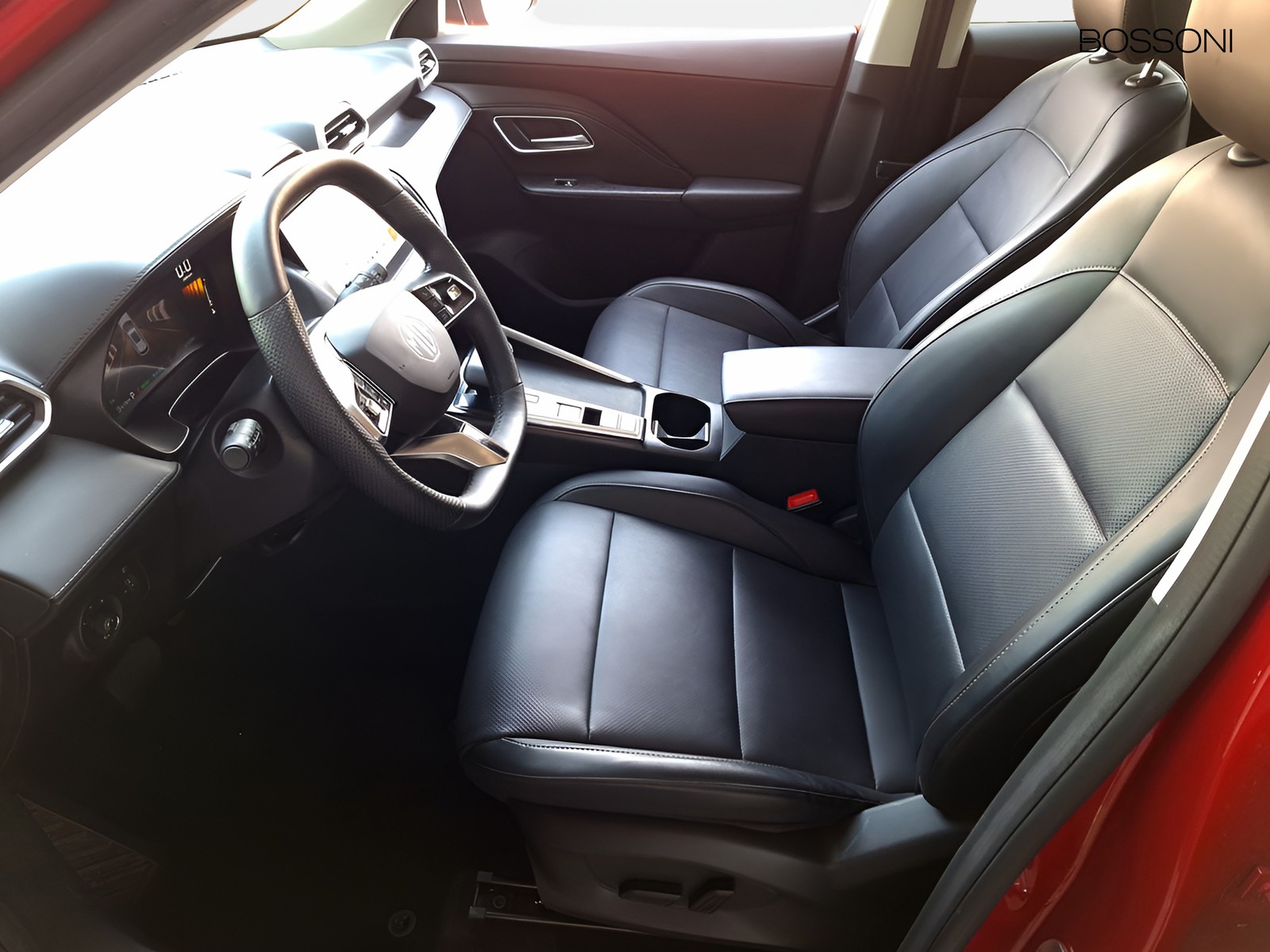 11 - Mg ZS 1.5 hybrid+ luxury auto