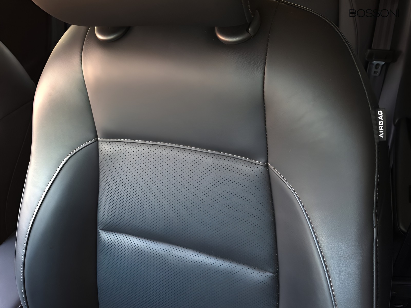 21 - Mg ZS 1.5 hybrid+ luxury auto