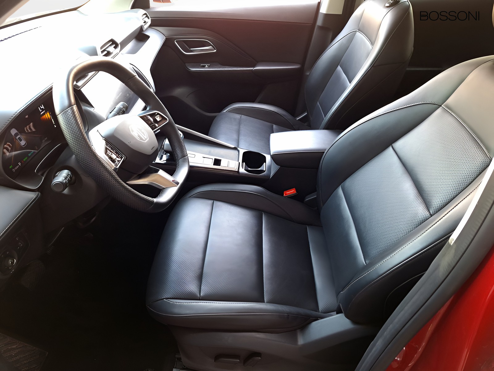 11 - Mg ZS 1.5 hybrid+ luxury auto