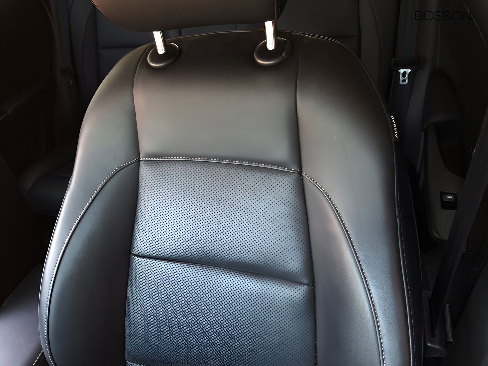 21 - Mg ZS 1.5 hybrid+ luxury auto