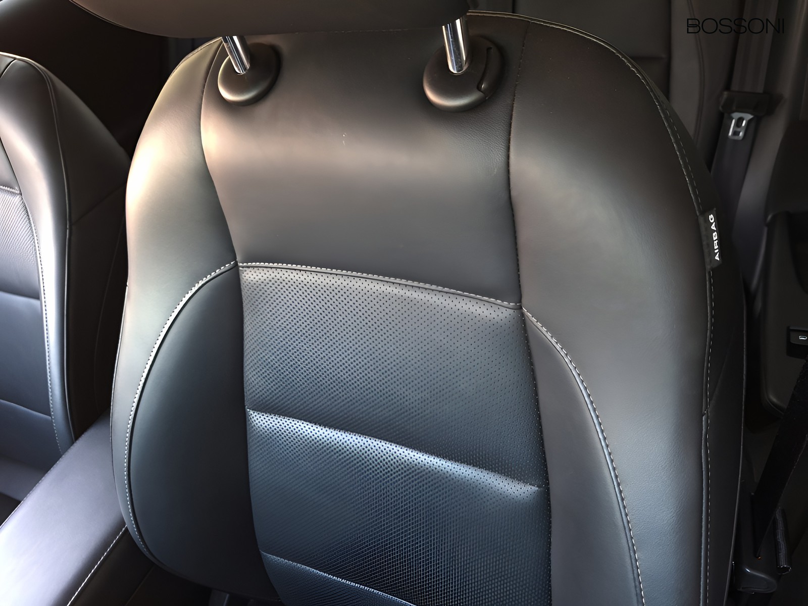 21 - Mg ZS 1.5 hybrid+ luxury auto
