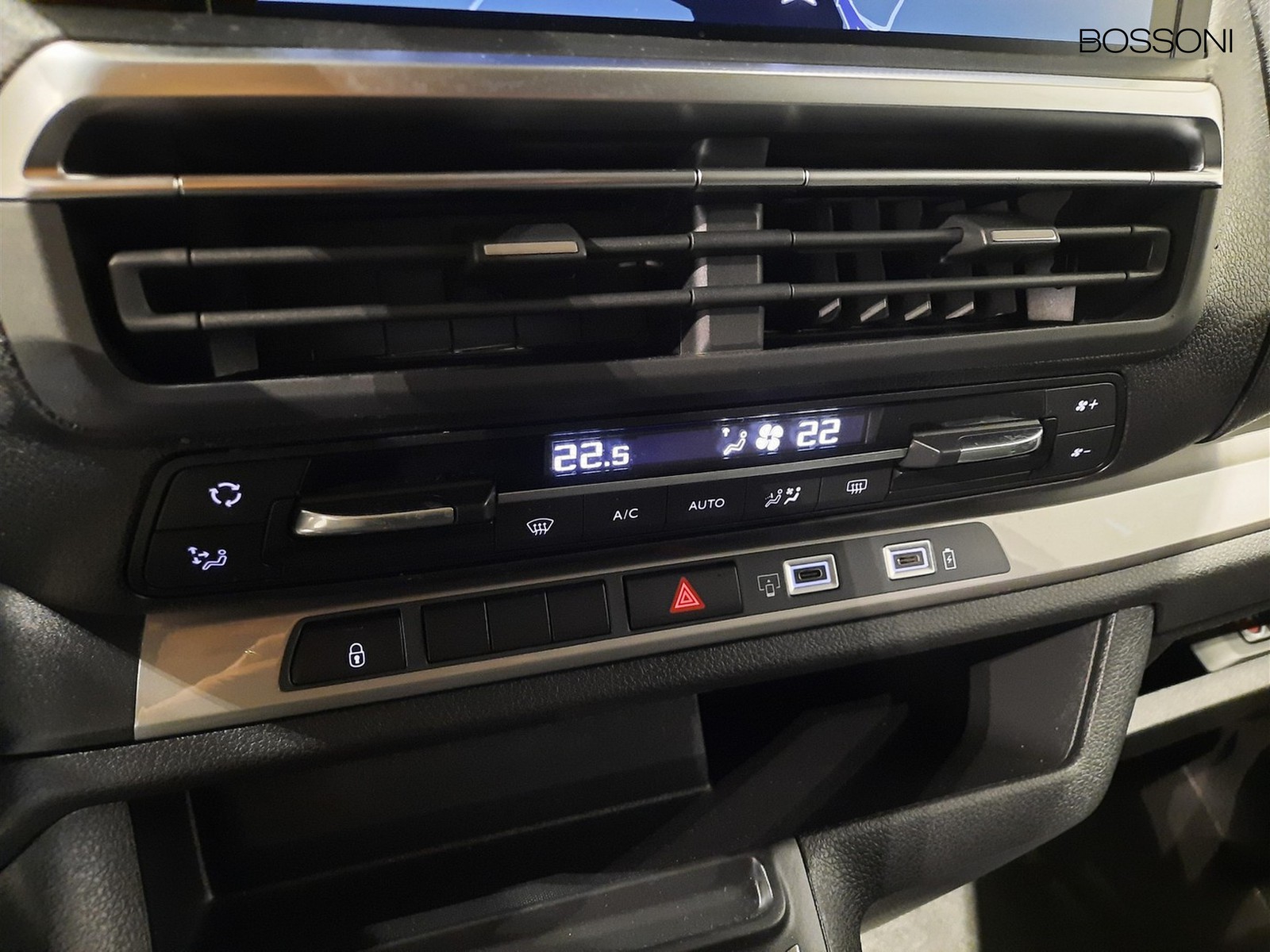 8 - Fiat Ulysse combi m1 2.0 bluehdi 180cv l3h1 at8