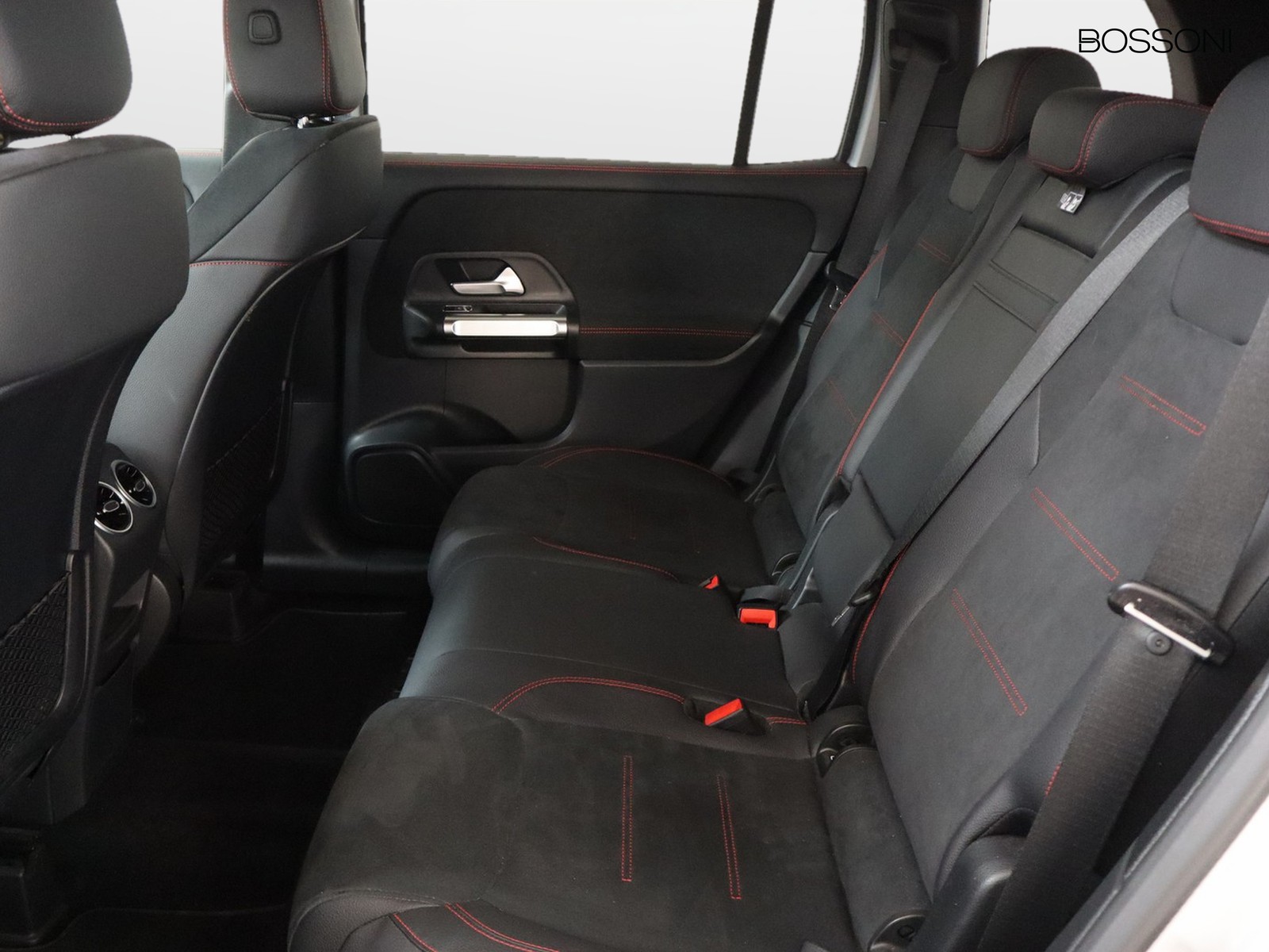 8 - Mercedes GLB 200 d premium 8g-dct