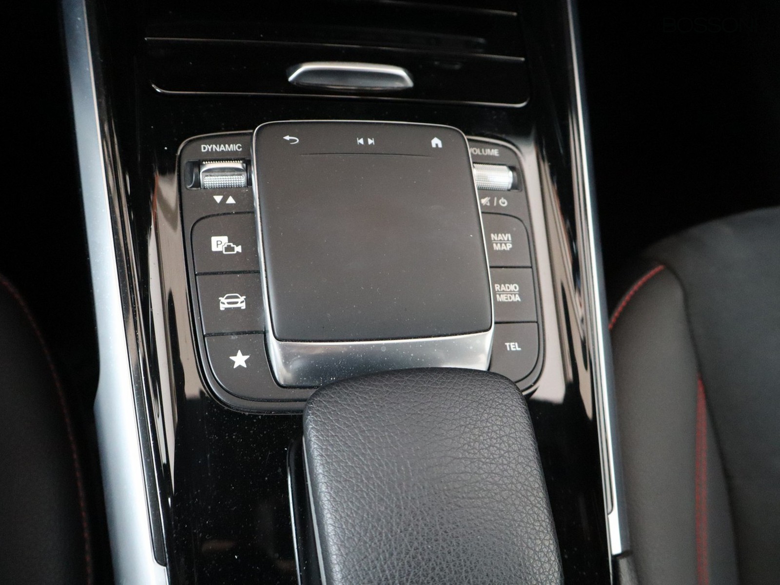 14 - Mercedes GLB 200 d premium 8g-dct