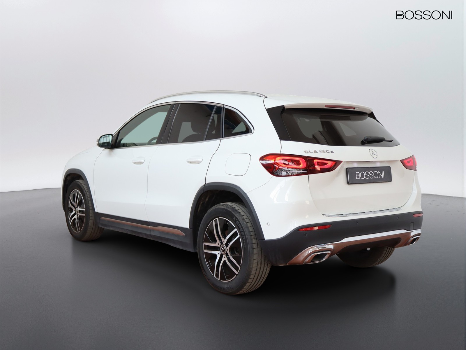 5 - Mercedes GLA 180 d sport plus 8g-dct