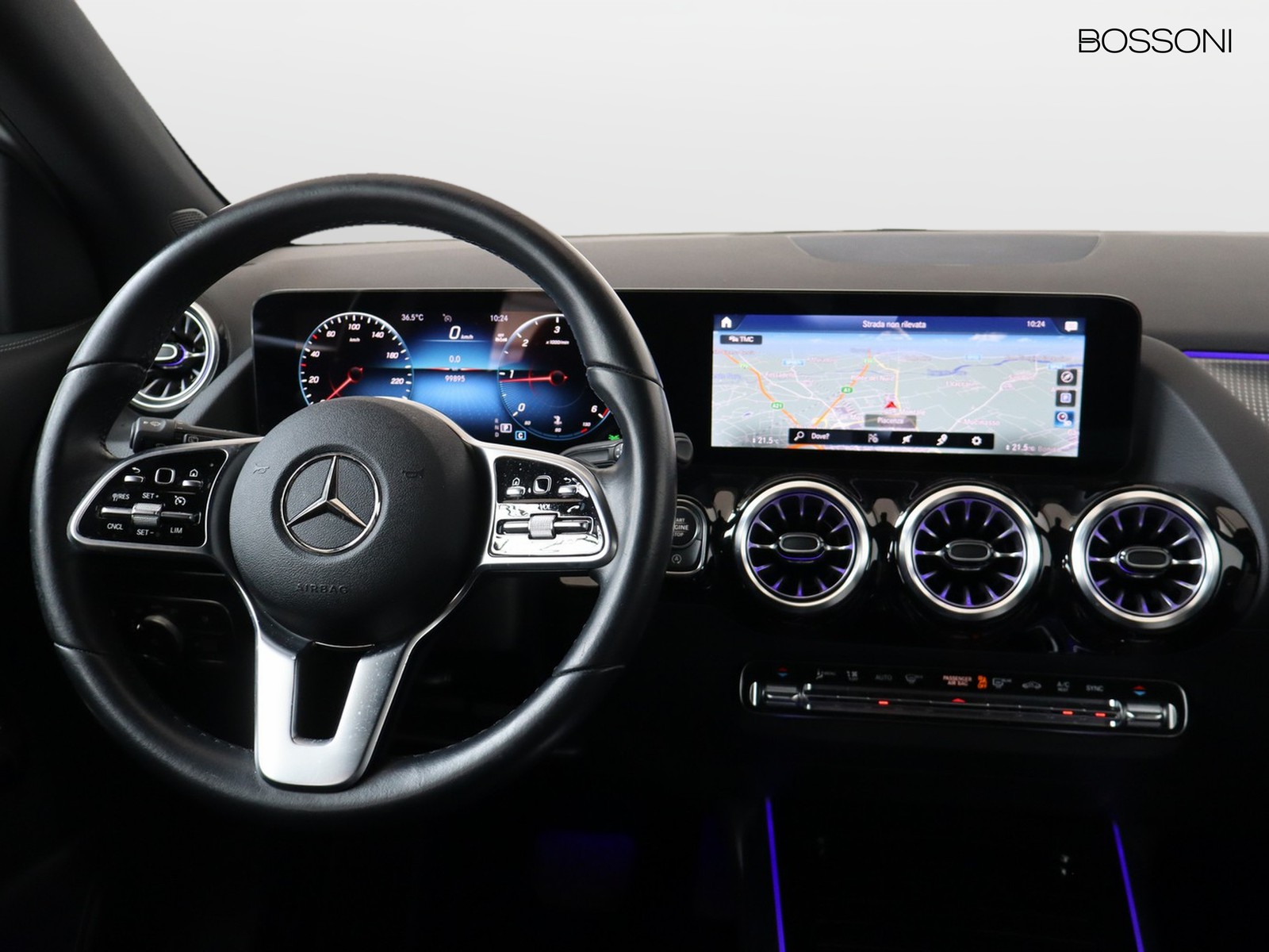 12 - Mercedes GLA 180 d sport plus 8g-dct