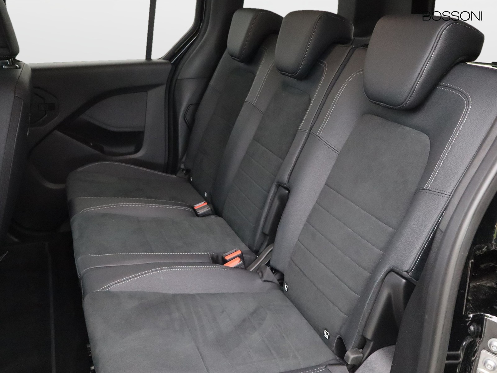 8 - Mercedes Vans Classe T eqt 200