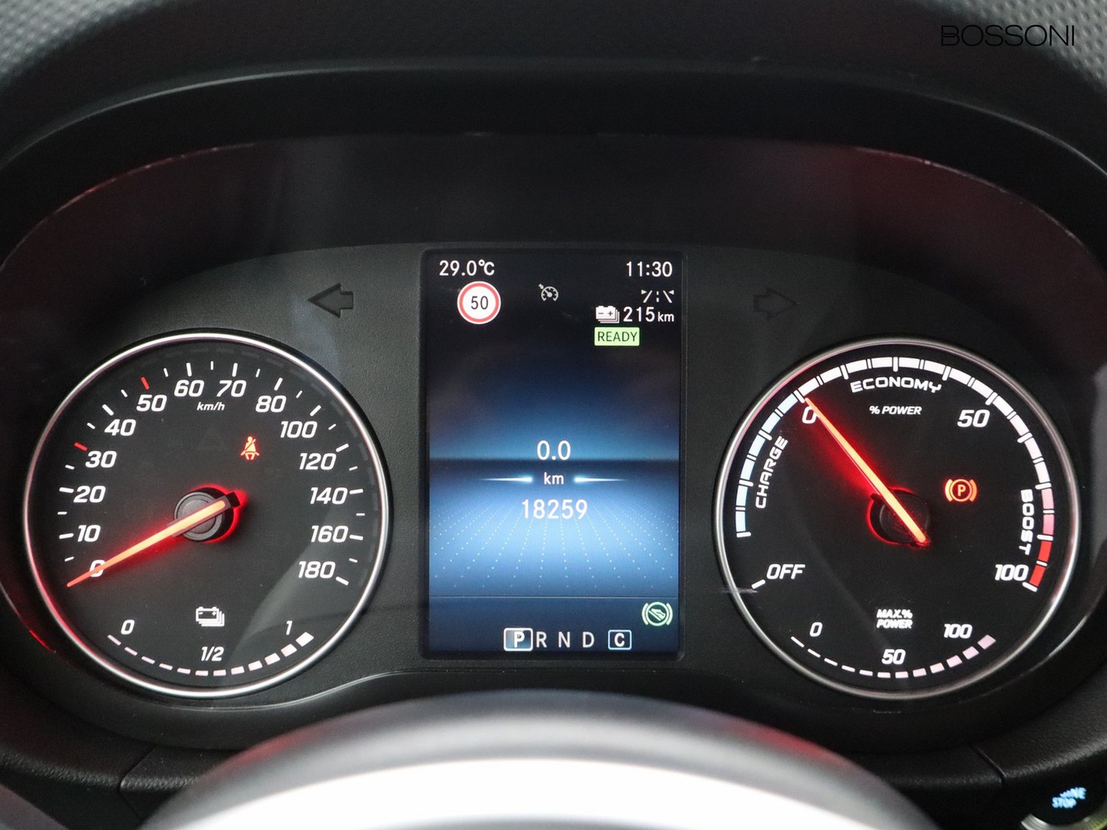 9 - Mercedes Vans Classe T eqt 200