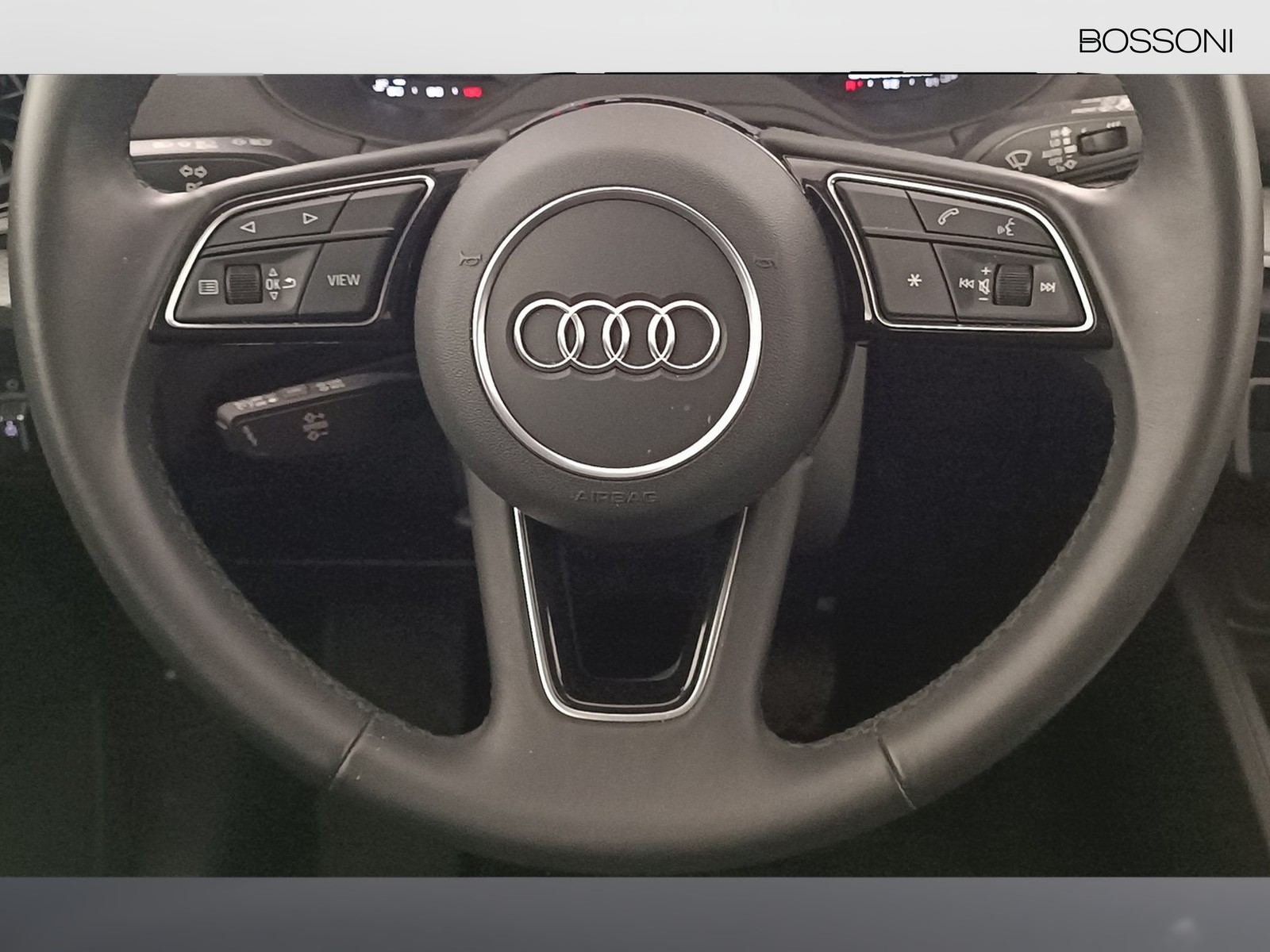 16 - Audi Q2 35 1.5 tfsi s line edition s tronic