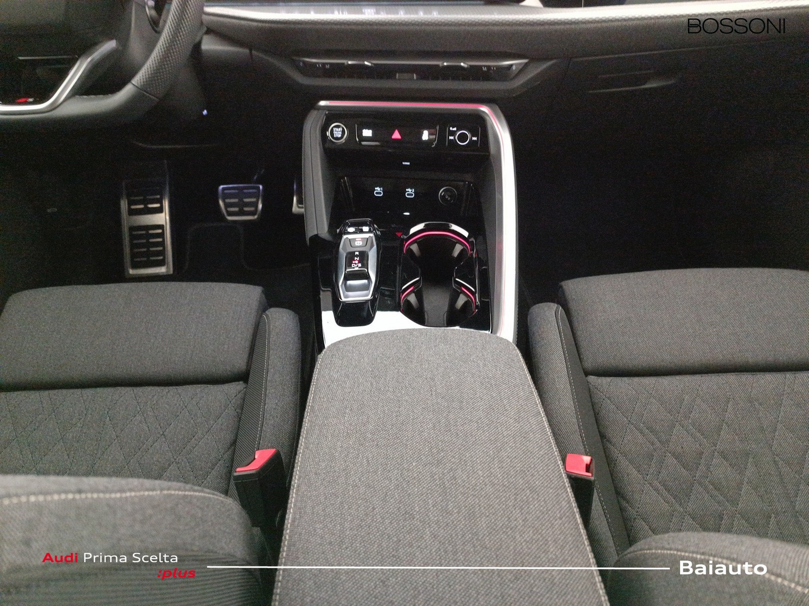 15 - Audi Q5 2.0 tdi mhev+ 204cv s line edition quattro s tronic