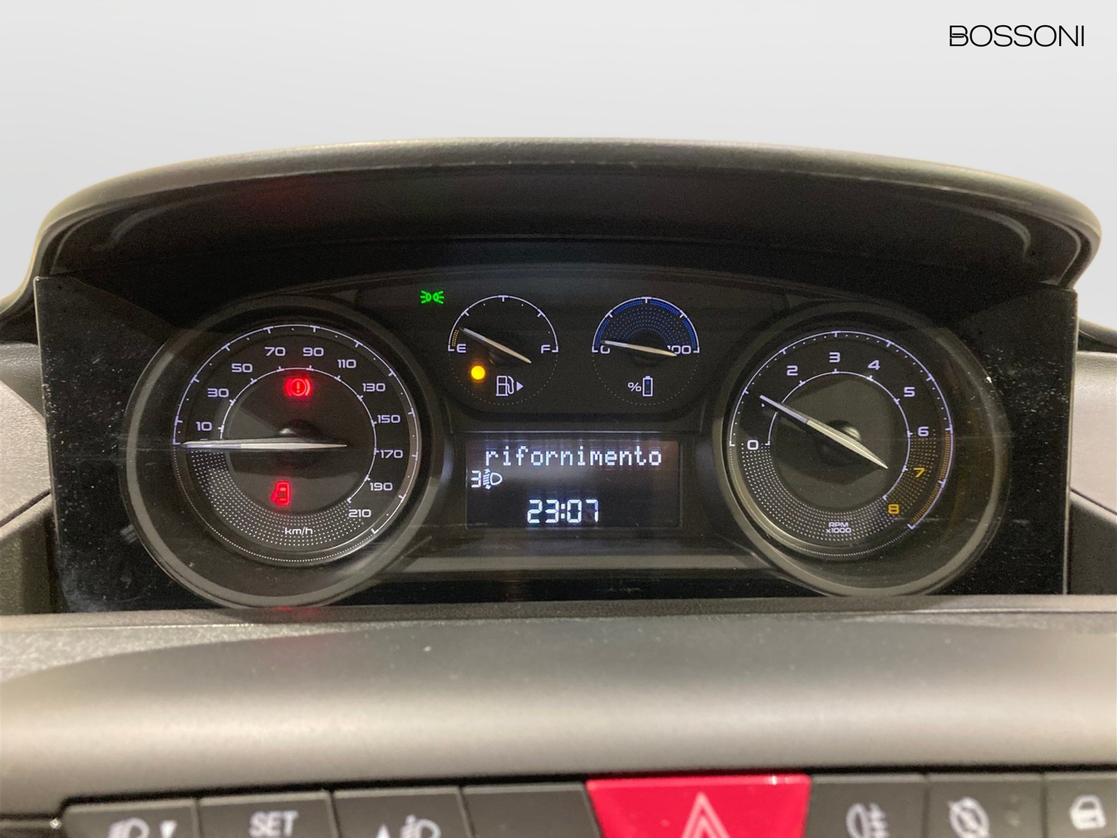 8 - Lancia Ypsilon 1.0 firefly hybrid 70cv silver s&s