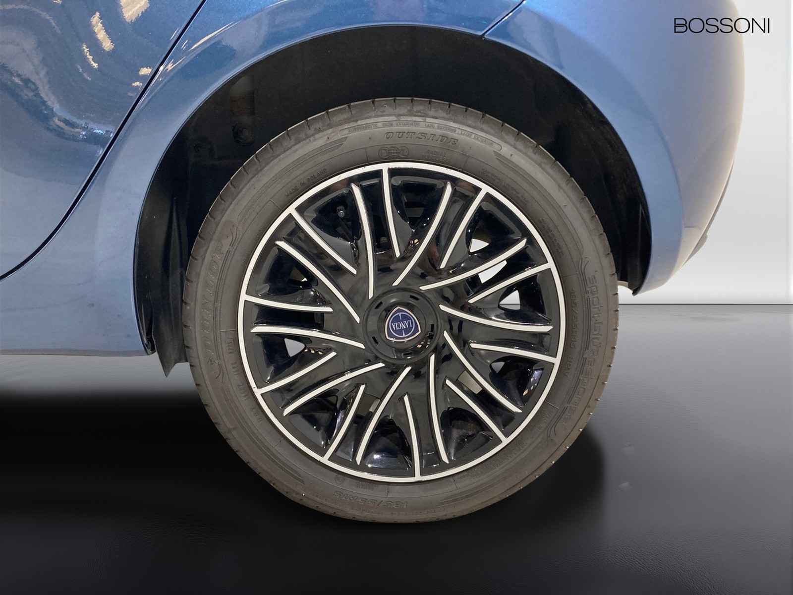 16 - Lancia Ypsilon 1.0 firefly hybrid 70cv silver s&s