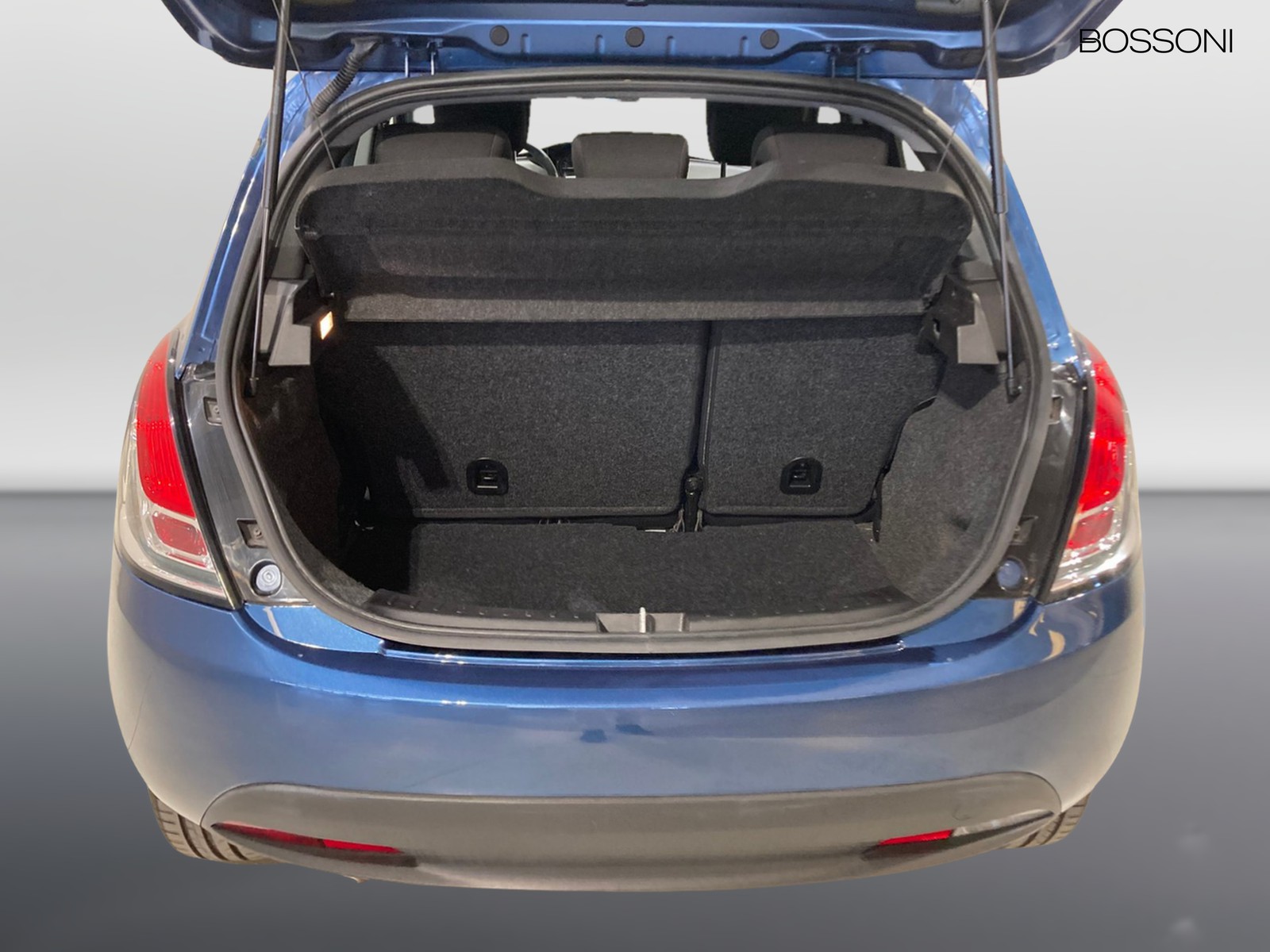 18 - Lancia Ypsilon 1.0 firefly hybrid 70cv silver s&s