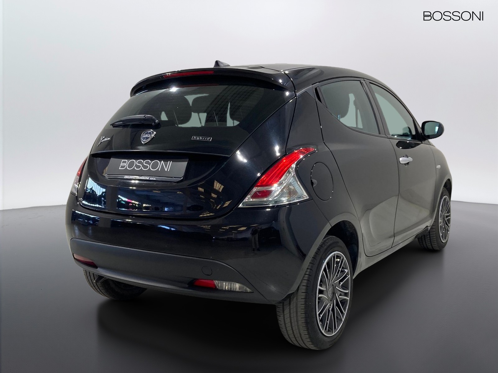 3 - Lancia Ypsilon 1.0 firefly hybrid 70cv silver s&s