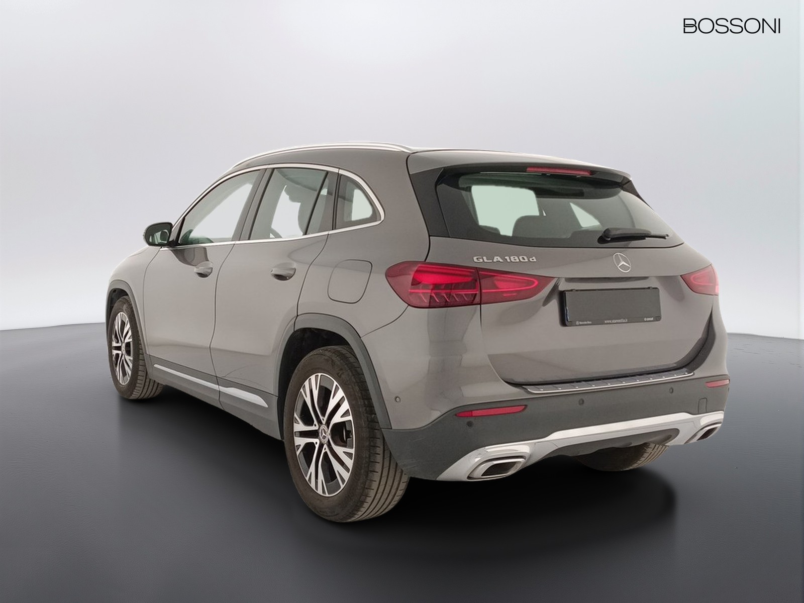 4 - Mercedes GLA 180 d progressive advanced 8g-dct