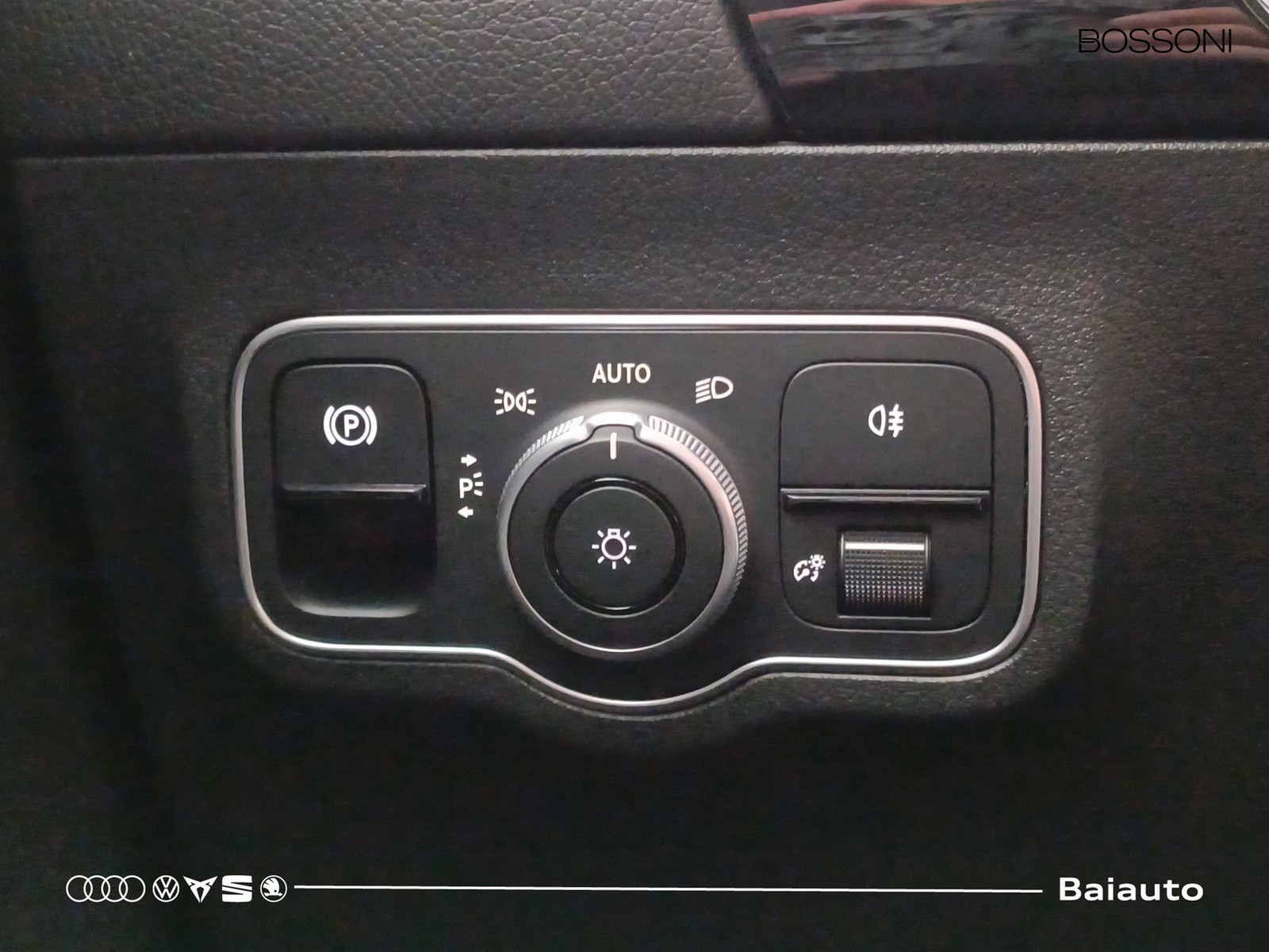 16 - Mercedes GLA 180 d progressive advanced 8g-dct