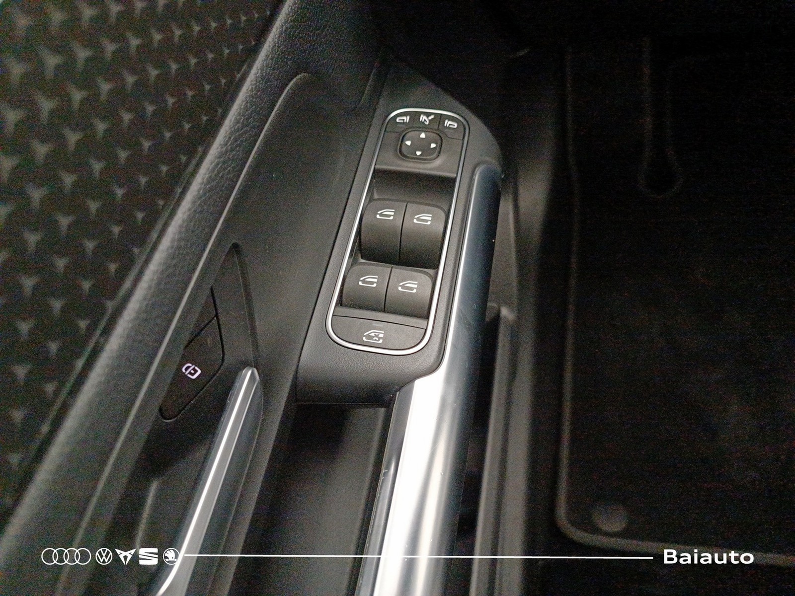 17 - Mercedes GLA 180 d progressive advanced 8g-dct