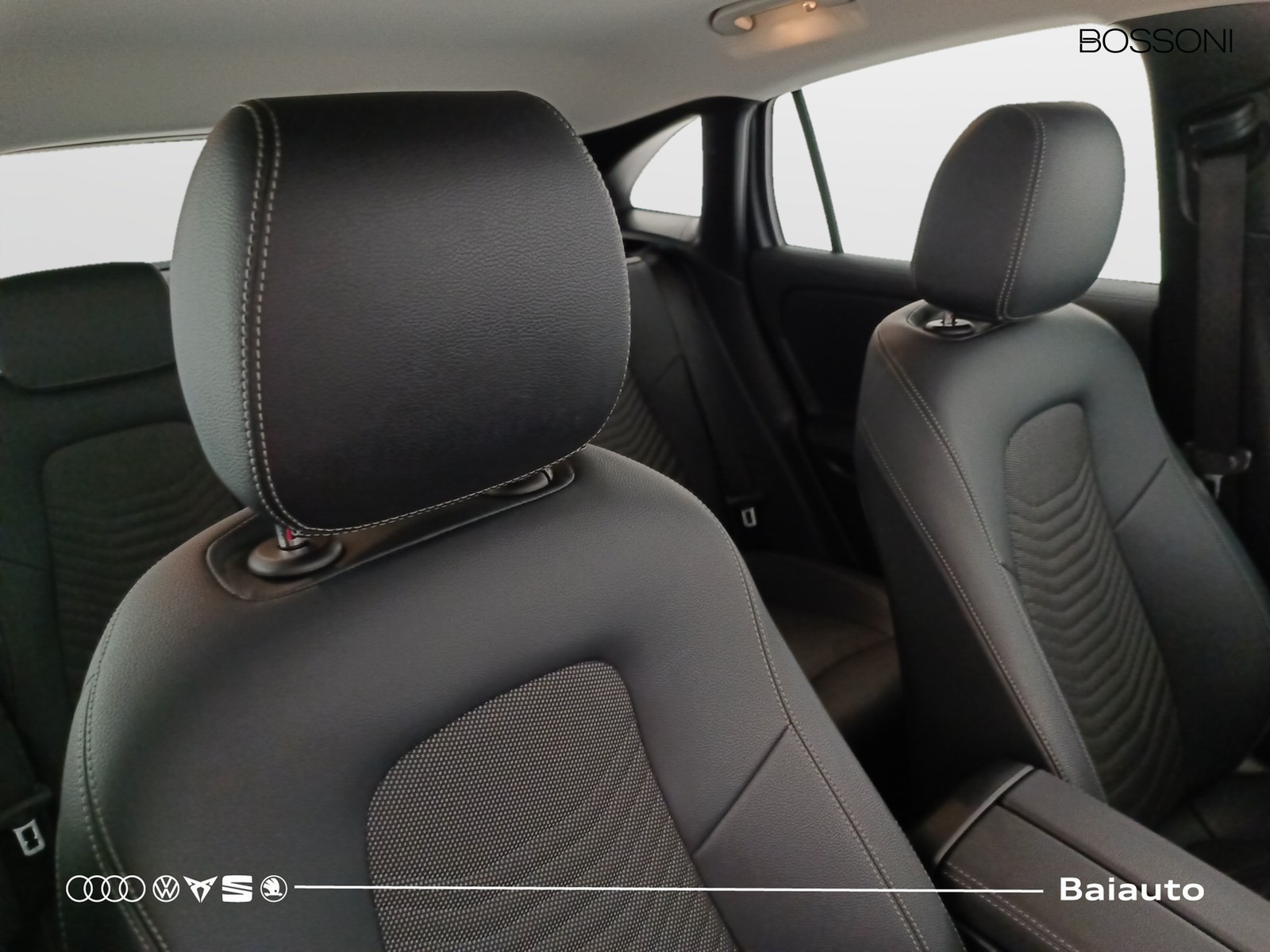 21 - Mercedes GLA 180 d progressive advanced 8g-dct