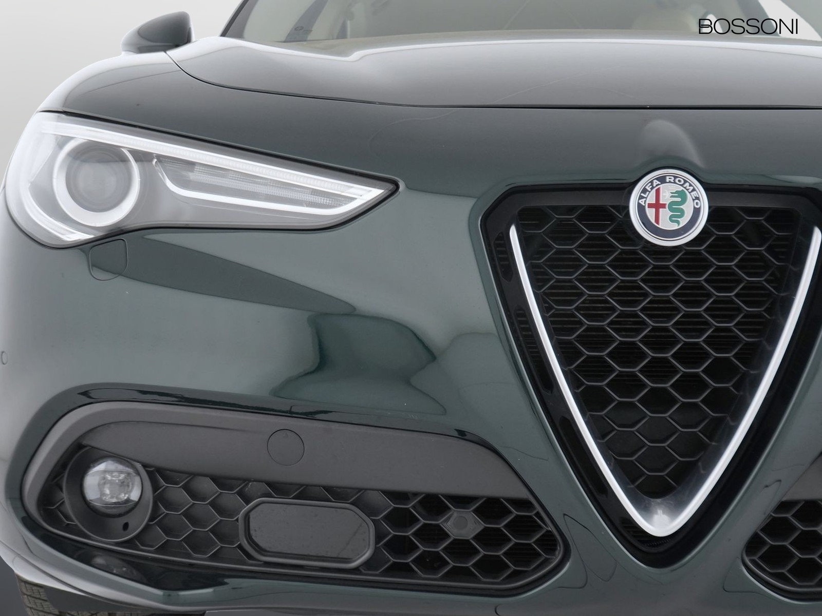 14 - Alfa Romeo Stelvio 2.2 turbo 210cv ti q4 at8