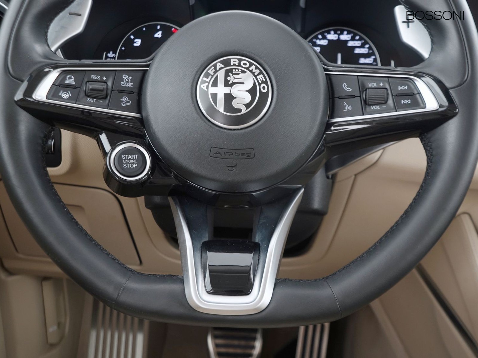 15 - Alfa Romeo Stelvio 2.2 turbo 210cv ti q4 at8