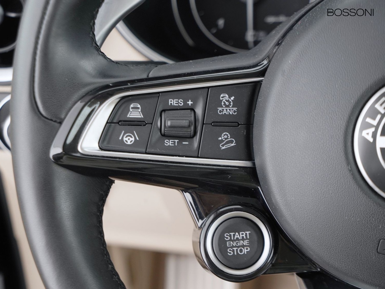 29 - Alfa Romeo Stelvio 2.2 turbo 210cv ti q4 at8