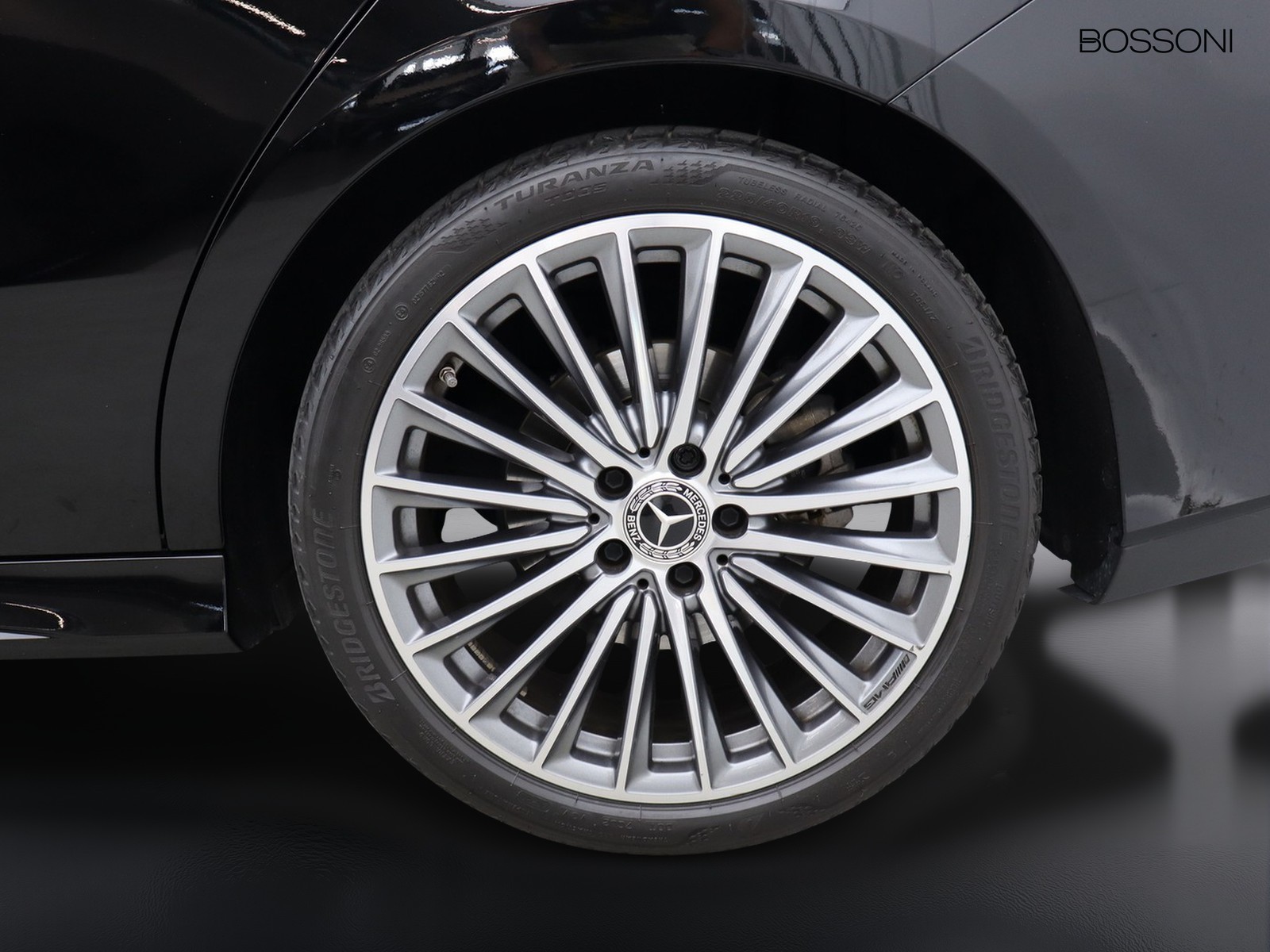 4 - Mercedes CLA shooting brake 180 d amg line premium 8g-dct