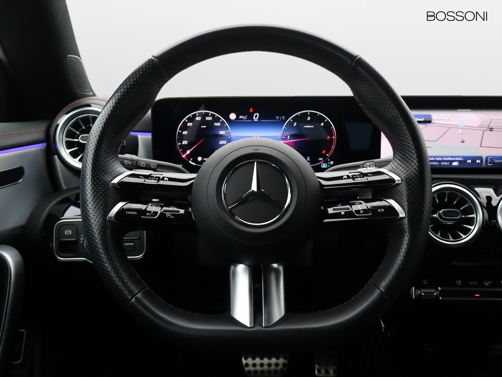 17 - Mercedes CLA shooting brake 180 d amg line premium 8g-dct
