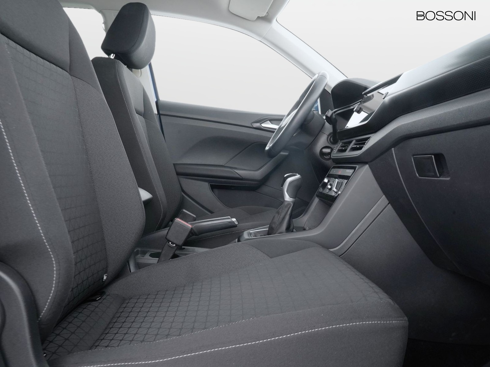 8 - Volkswagen T-Cross 1.0 tsi 95cv style