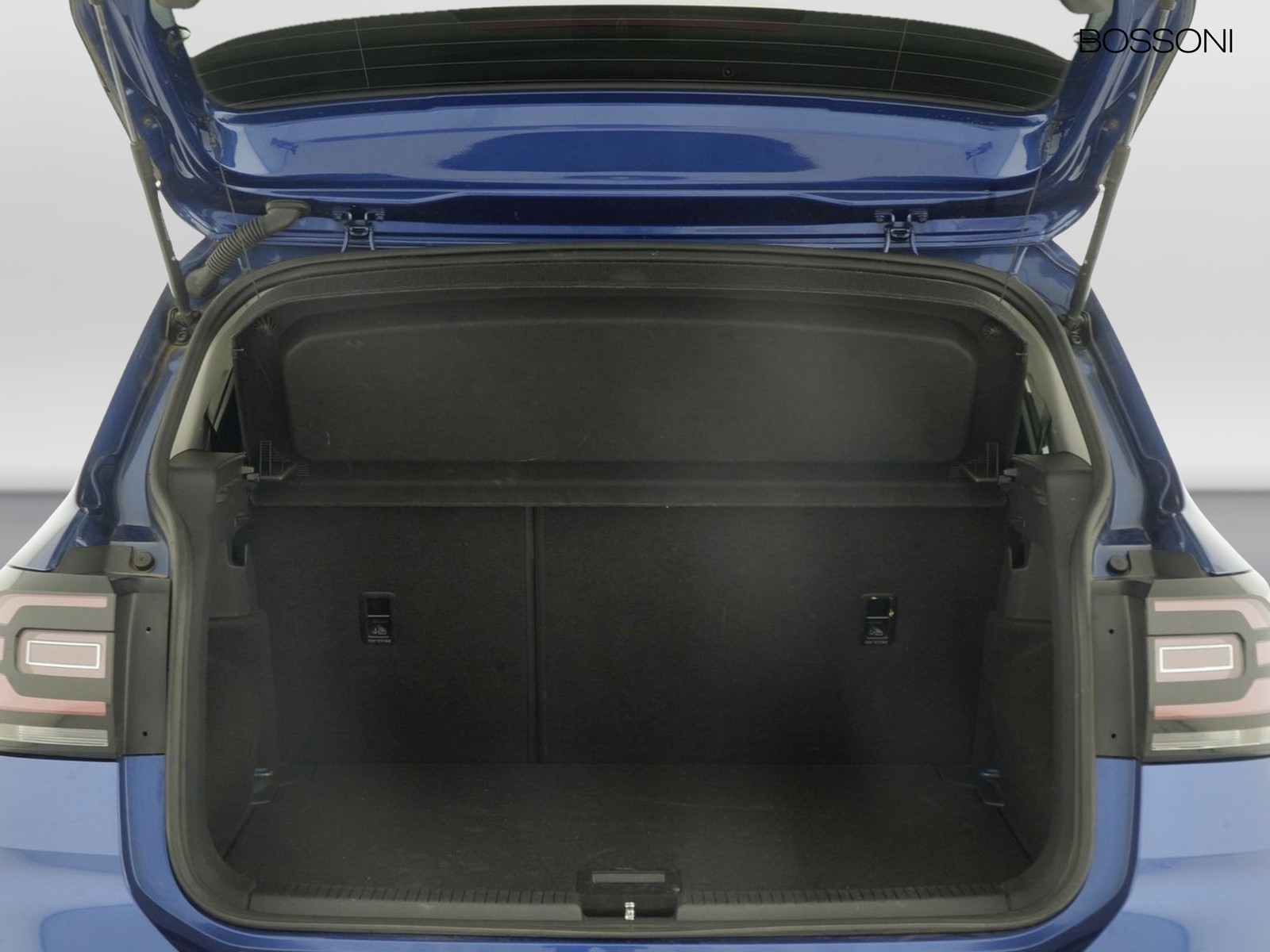 10 - Volkswagen T-Cross 1.0 tsi 95cv style