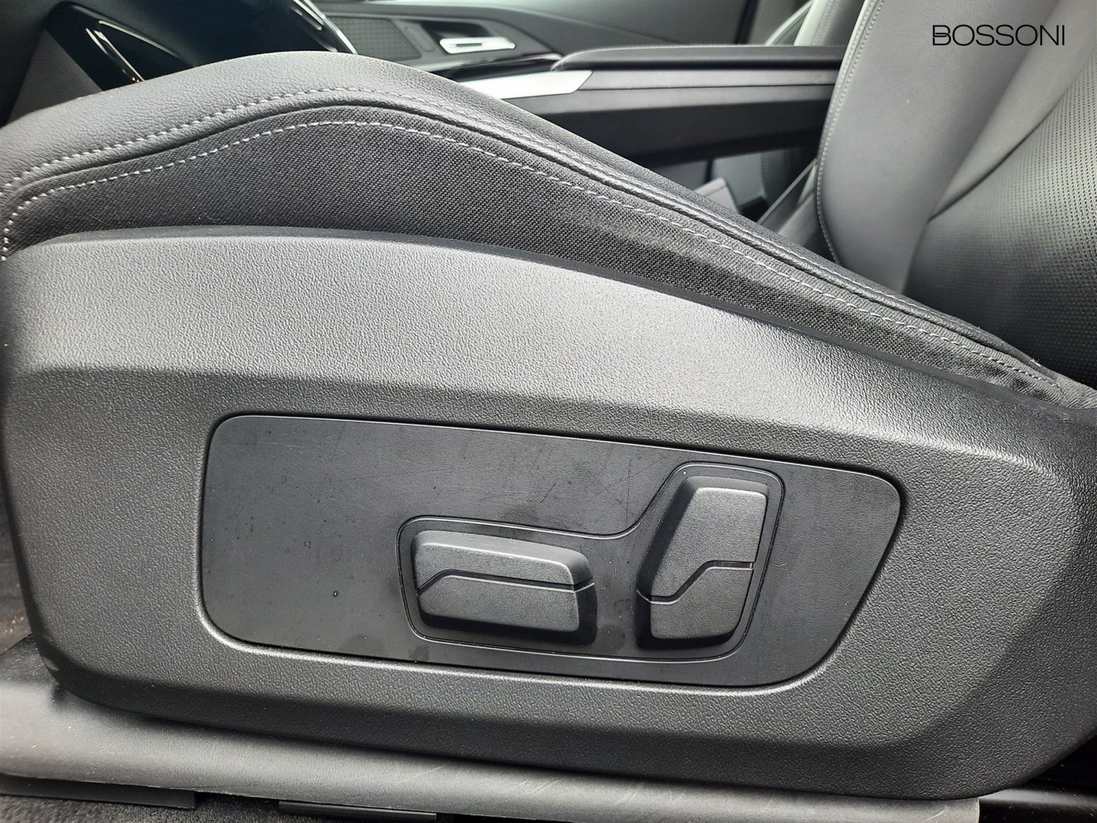 18 - BMW X1 18i sdrive x-line edition balance dct