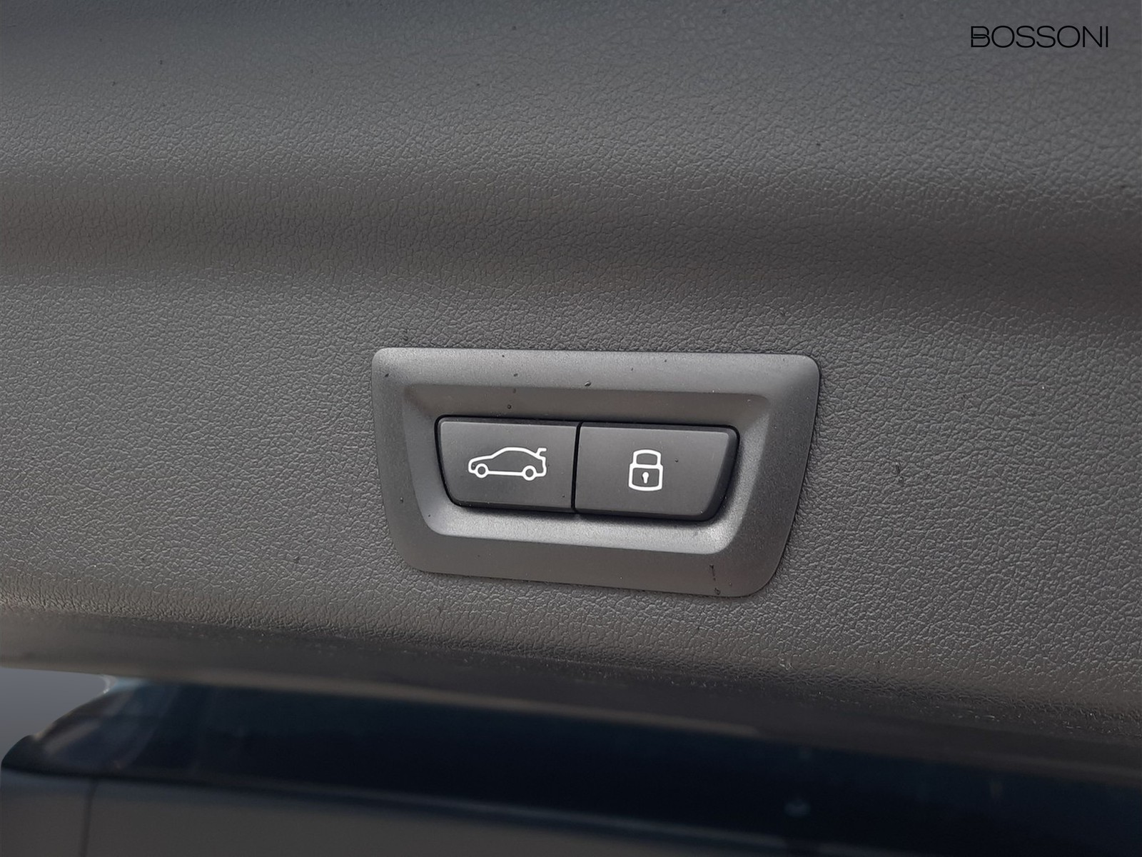22 - BMW X1 18i sdrive x-line edition balance dct