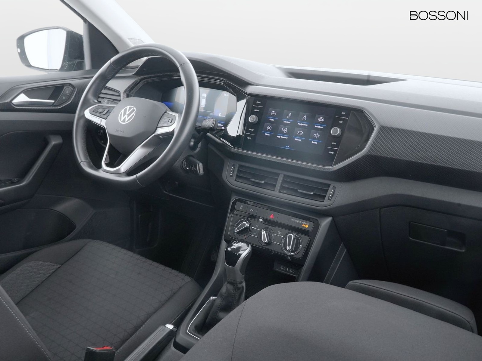 6 - Volkswagen T-Cross 1.0 tsi 95cv style