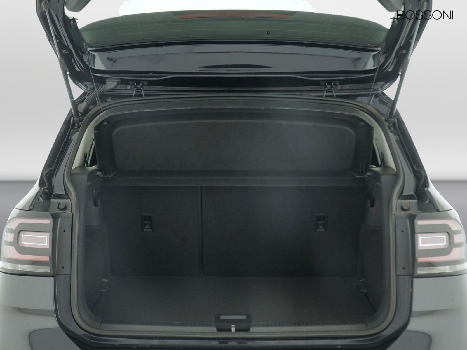 10 - Volkswagen T-Cross 1.0 tsi 95cv style