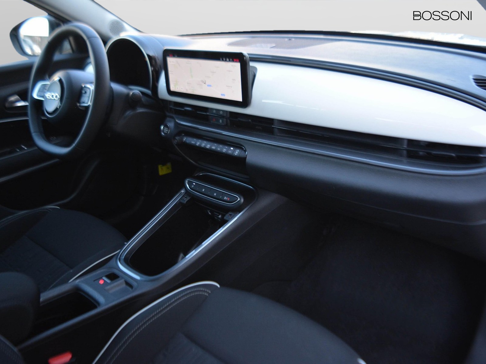 8 - Fiat 600 1.2 hybrid 145cv edct