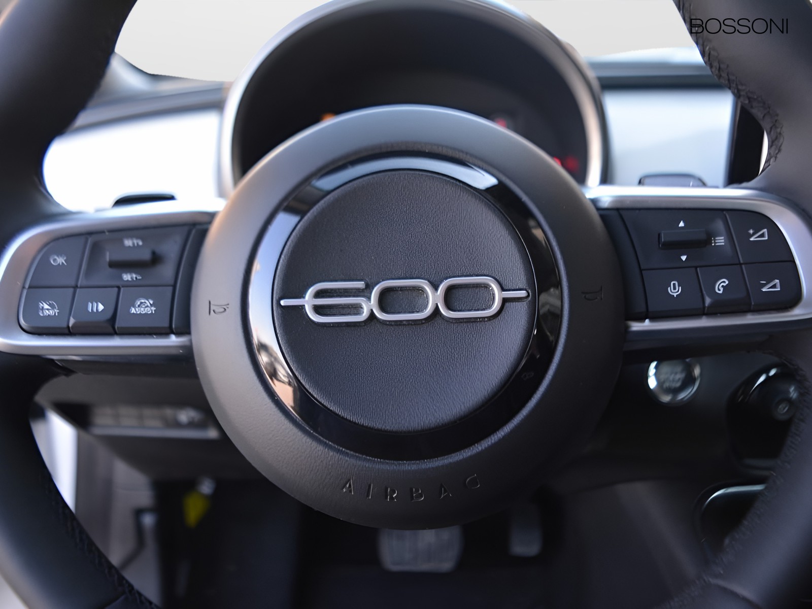 16 - Fiat 600 1.2 hybrid 145cv edct