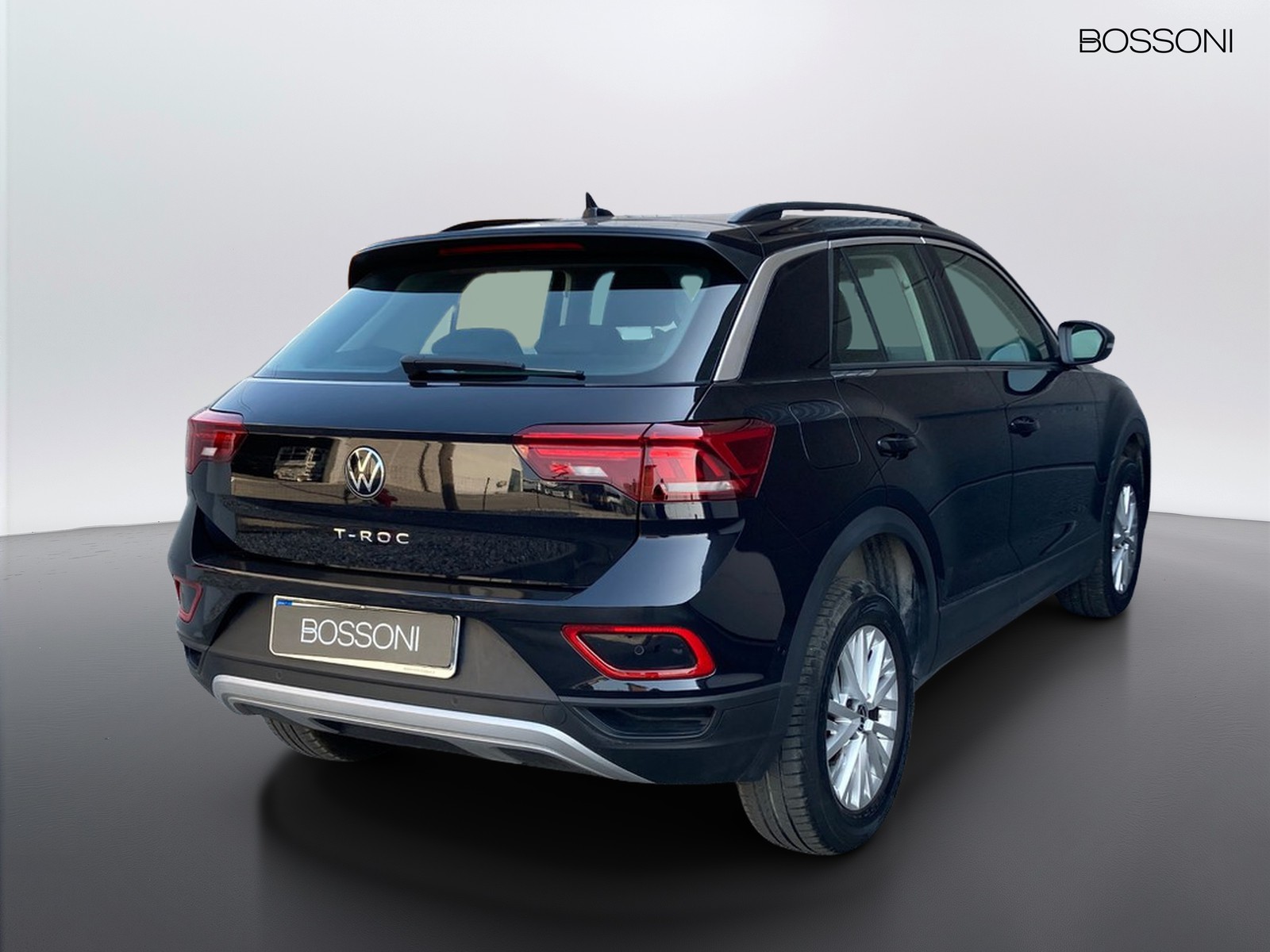 3 - Volkswagen T-Roc 2.0 tdi scr 115cv life